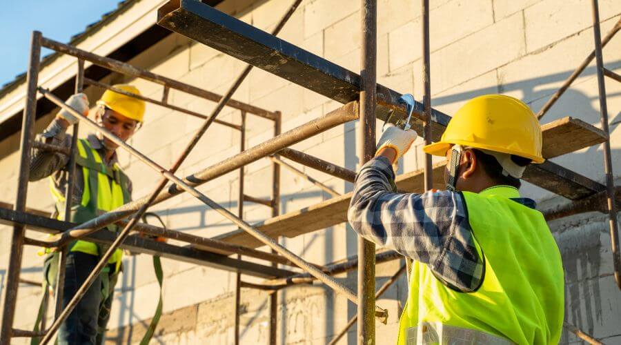 Expert Emergency Roof Repairs services in Bay Port, MI